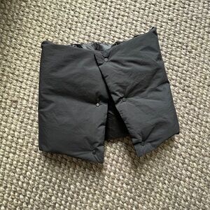 COS unisex Black Puffer Scarf